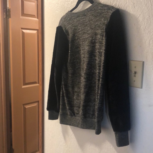 Top - Picture 3 of 4